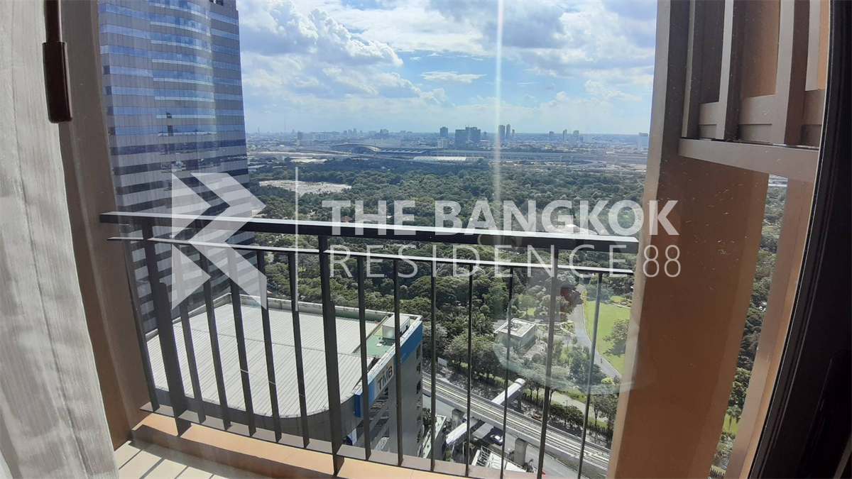 รูป อีควิน็อคซ์ พหล-วิภา  ทำเลแหล่งงาน รายล้อมด้วยไลฟ์สไตล์ - รูปที่ 1/10