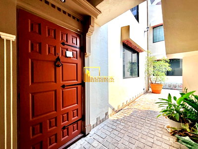 Townhouses for rent Benjasiri Park : The Prestige 49 | Renovated 3 Bedroom Townhouse in Thonglor - BR49085TH