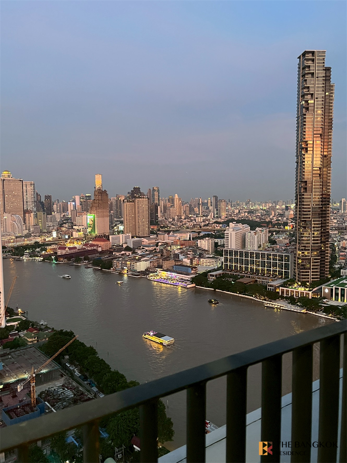 picture Chapter Charoennakhorn-Riverside Surrounded by Facilities - 5/10