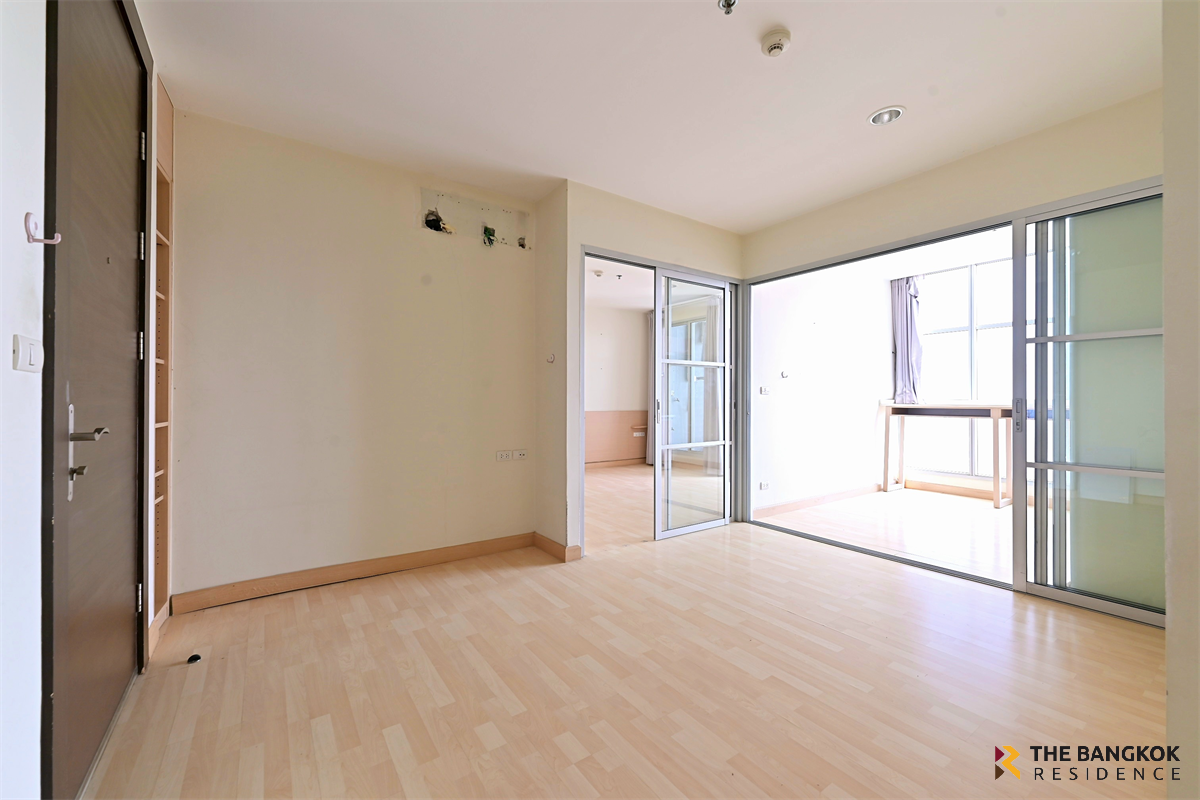 picture RHYTHM Ratchada Save Time, Convenient Travel near MRT Ratchadaphisek Station - 6/10