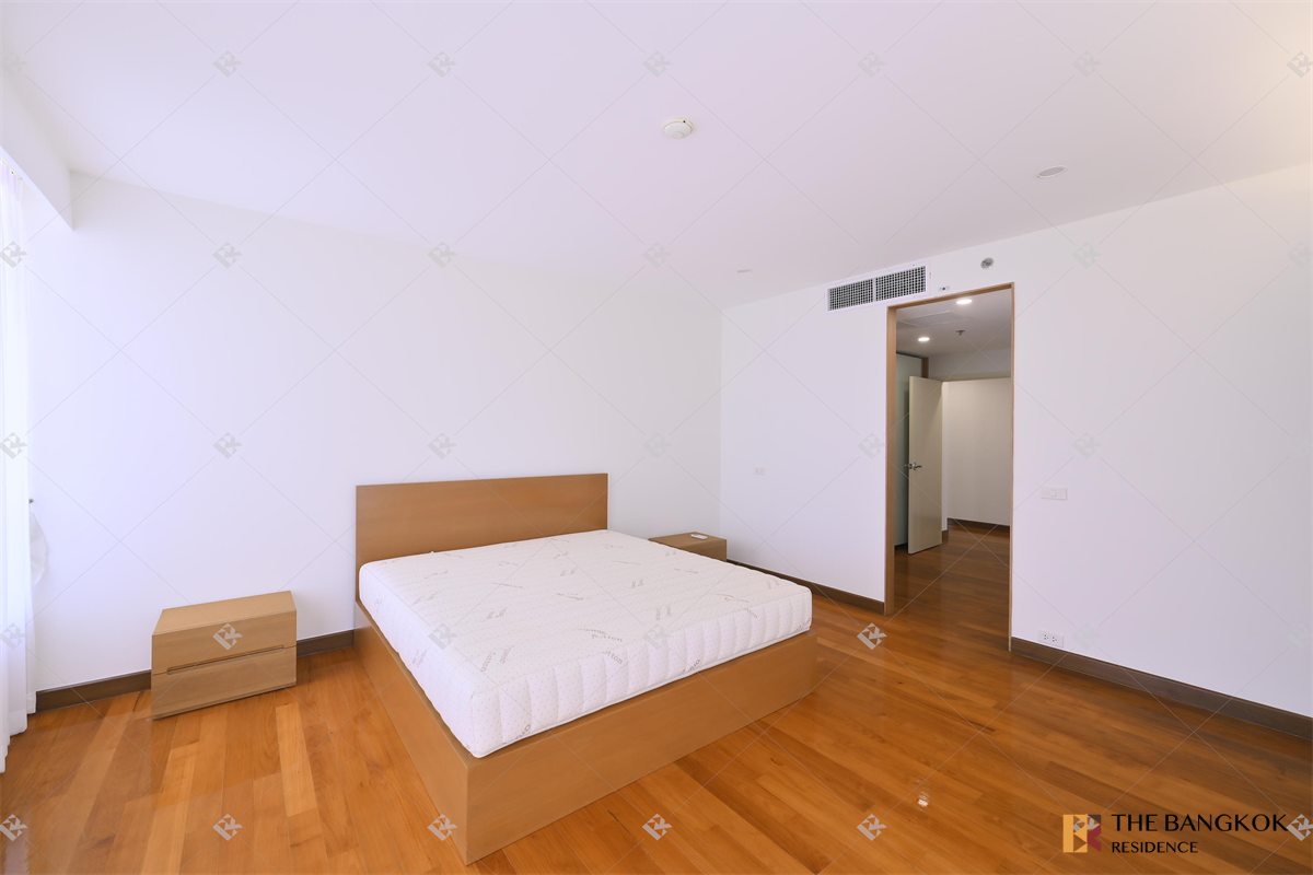 picture Move-in Ready, Just Bring Your Stuff Langsuan Ville near BTS Ratchadamri - 7/10