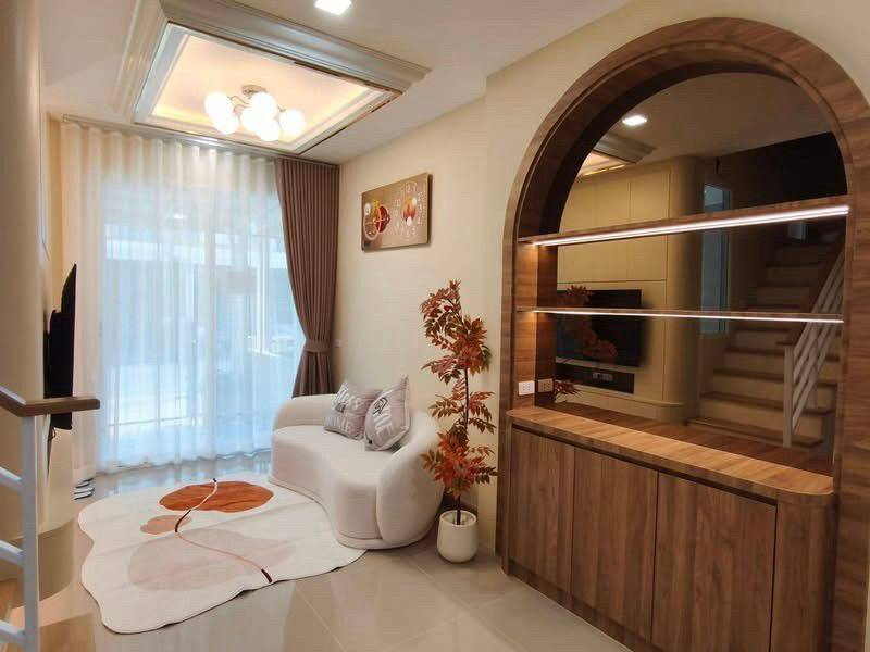 รูป 🏡 ให้เช่า ทาวน์โฮมใหม่ บางนา กม.5 | Golden Town Bangna Km.5 ใกล้ Mega Bangna | บ้านเช่าพร้อมอยู่ ใกล้โรงเรียนนานาชาติ - รูปที่ 3/15