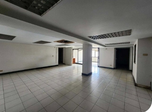 picture FOR SALE  OFFICE PROPERTY  33597000 BAHT. - 4/8