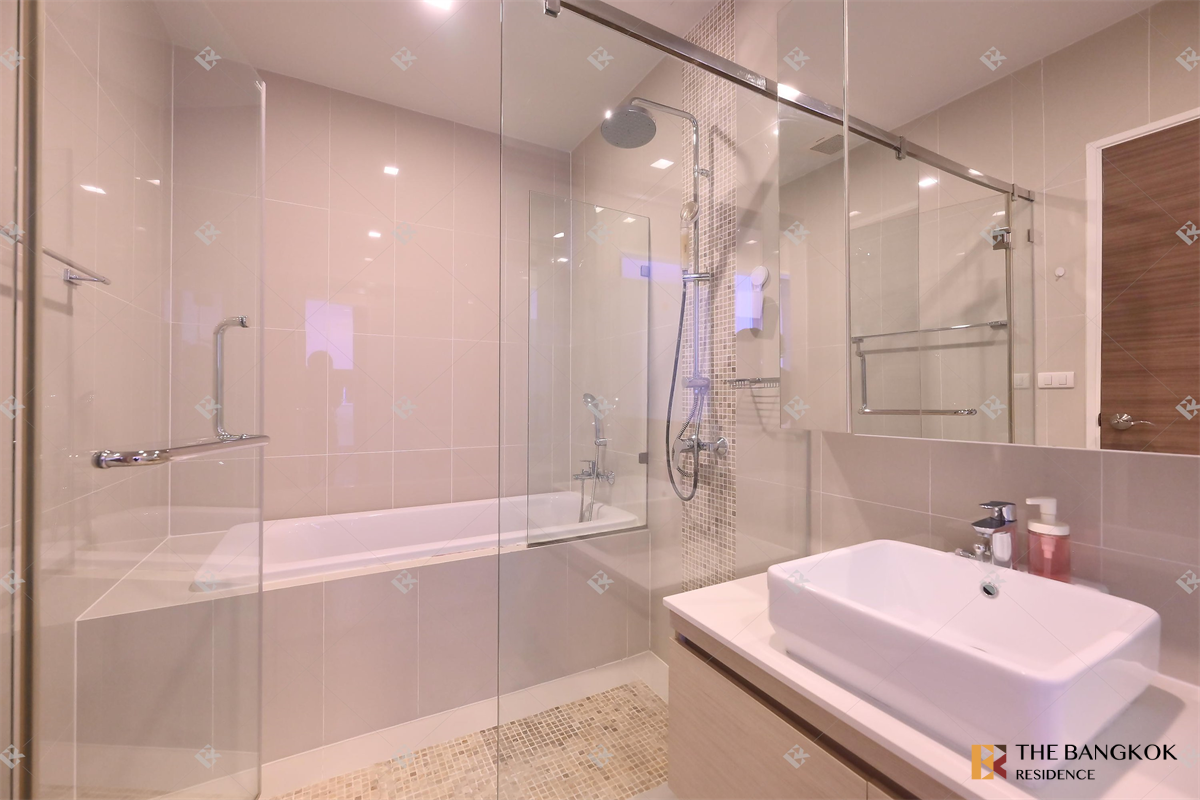 รูป เริ่มต้นง่ายๆ กับไลฟ์สไตล์คนเมือง คิว คอนโด อโศก ใกล้ MRT สถานีเพชรบุรี - รูปที่ 2/10