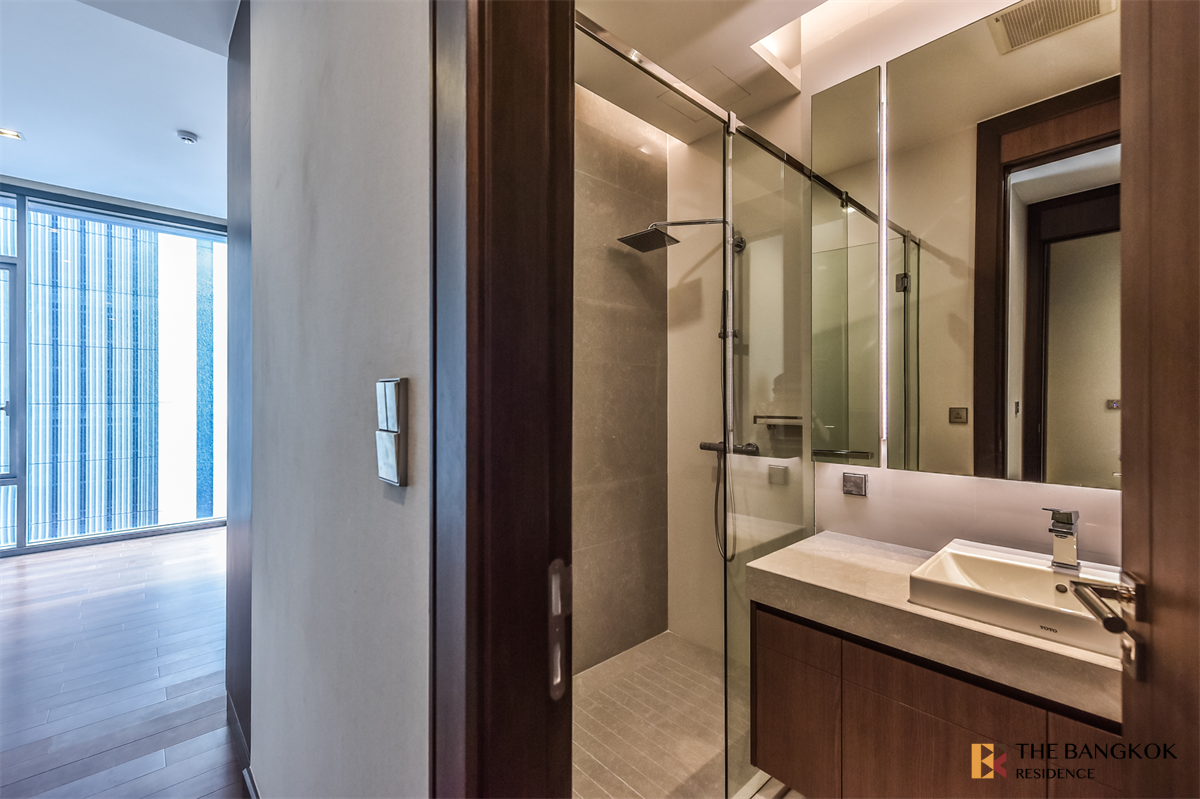 รูป คอนโด Luxury พร้อมอยู่บนทำเลที่ดีที่สุด Q1 Sukhumvit ใกล้ BTS สถานีนานา - รูปที่ 6/10