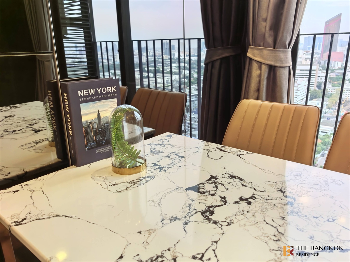 picture Noble Around Ari near BTS Ari Hurry, big discount is ending! - 4/10