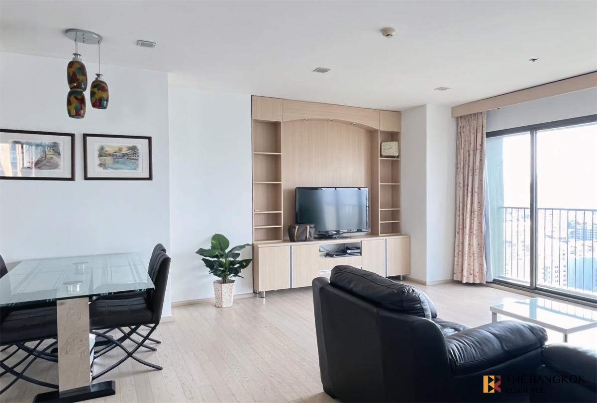 picture Condo in CBD, Below Market Price Noble Solo - 3/10