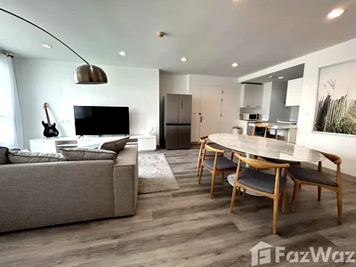 Condos for rent : 3 minutes walk to BTS Ekkamai and shopping mall. Very quiet 6084234