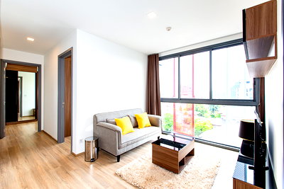 คอนโด ซอยปรีดี พนมยงค์ (สุขุมวิท 71) : ขายด่วน คอนโด 2 ห้องนอน Taka Haus เอกมัย ราคาดี 7.88 ล้าน ลงทุนคุ้ม - [U6024424]