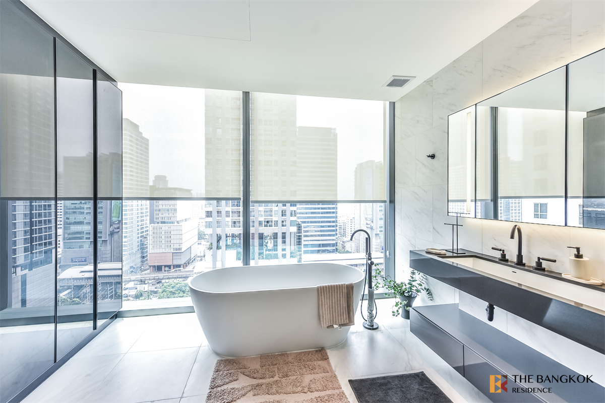 picture Tait 12 near BTS Saint Louis Luxuriously Elevated Unit - 3/10