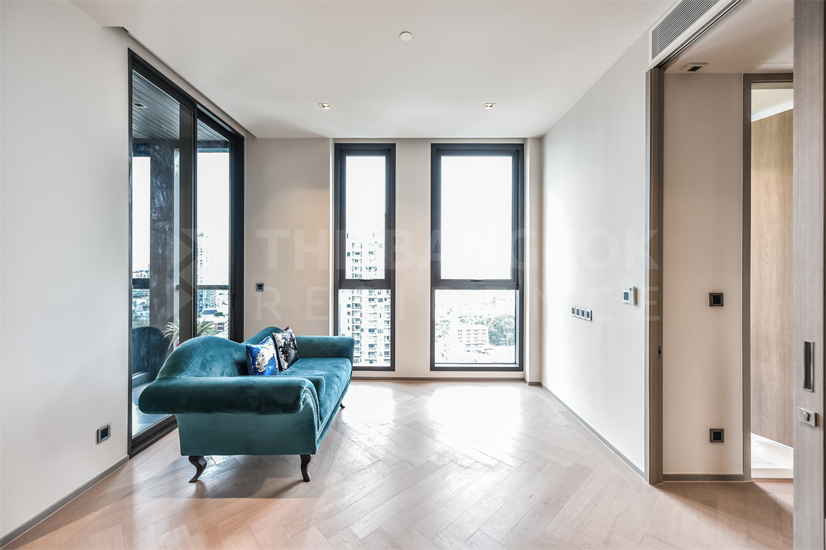 picture The Reserve Sathorn  Condo with the Best Location - 7/10