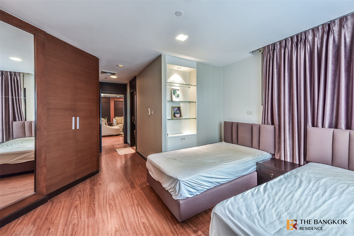 picture Sathorn Garden  Condo with the Best Location - 9/10