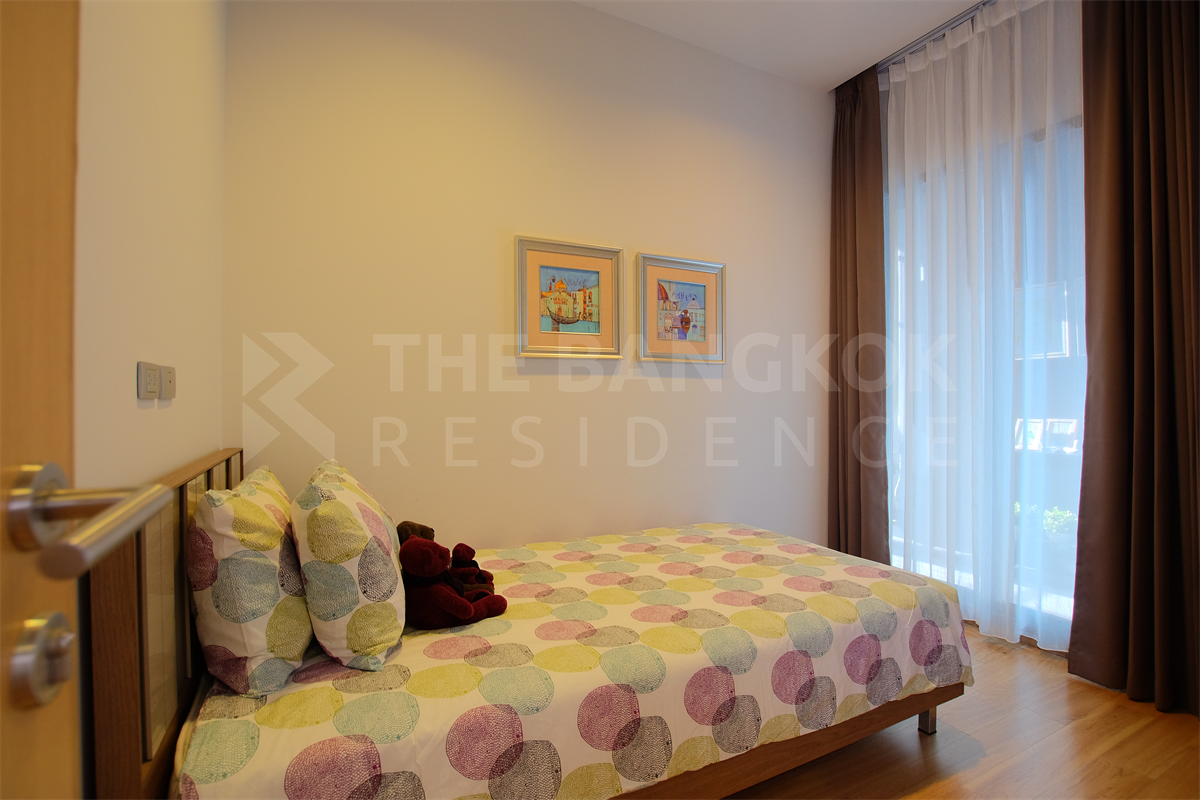 picture Hyde Sukhumvit 13 near BTS Asok Room available, great price - 9/10