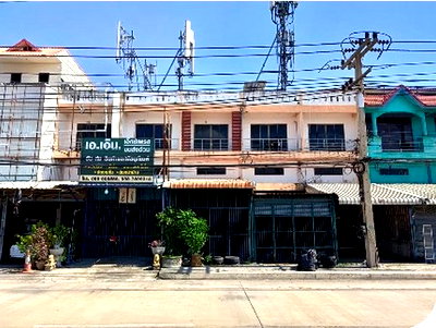 Shophouses for sale Muang Phitsanulok Phitsanulok : FOR SALE  COMMERCIAL BUILDING PROPERTY  1991000 BAHT.