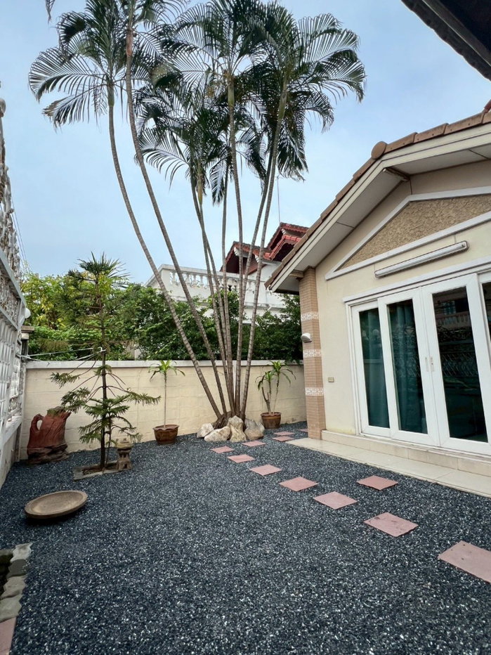 รูป ให้เช่าบ้านเดี่ยว  นวลจันทร์50 หมู่บ้านสินธนา6  พร้อมอยู่ - รูปที่ 2/15