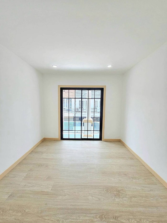 รูป  มบ.บัวทอง 4 (ซอย 5/8) ทำเลดี ถนนบ้านกล้วย-ไทรน้อย - รูปที่ 16/21