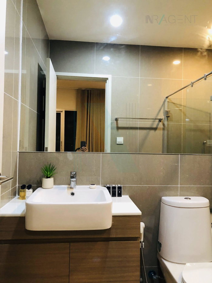 รูป 🎉 ขายคอนโด โนเบิล รีวอลฟ์ รัชดา 2 อาคาร 1 ชั้น 22 2 ห้องนอน ขนาด 53 ตรม ใกล้ AIA Capital Center - รูปที่ 7/8