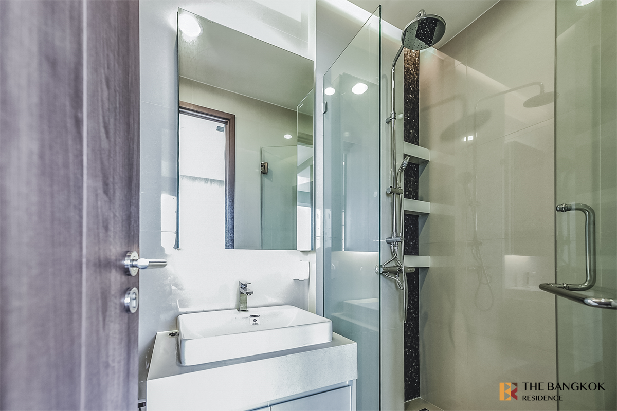 picture Menam Residences Room available, ready to move in - 2/9