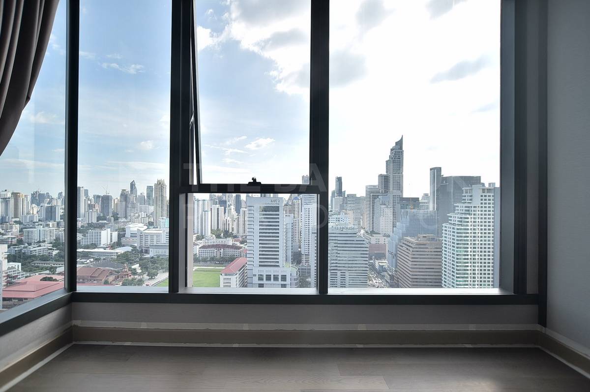 picture THE ESSE at SINGHA COMPLEX near MRT Phetchaburi Station Special Unit, Great Value - 5/10