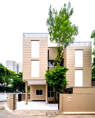 Houses for sale BTS Mo Chit : Newly renovated 3-story detached house  Chatuchak, Ladprao-Vibhavadi Rangsit area  Near MRT Chatuchak, BTS Mo Chit