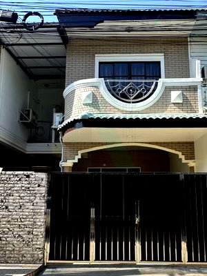 ทาวน์โฮม กรุงเทพมหานคร : 📌 ขายทาวน์เฮาส์ โครงการ รุ่งกิจ วิลล่า 9 2 ชั้น 3 ห้องนอน 3 ห้องน้ำ