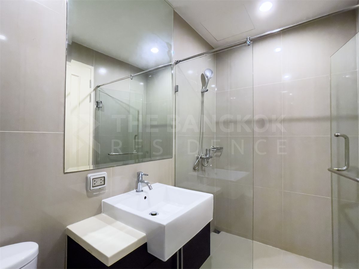 picture Move-in Ready, Just Bring Your Stuff Villa Asoke near MRT Phetchaburi Station - 8/10