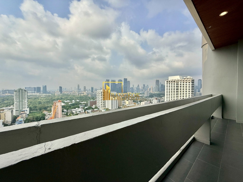 รูป Expansive 4 Bedroom Penthouse Apartment in Vibrant Area - BR20058AP - รูปที่ 6/65