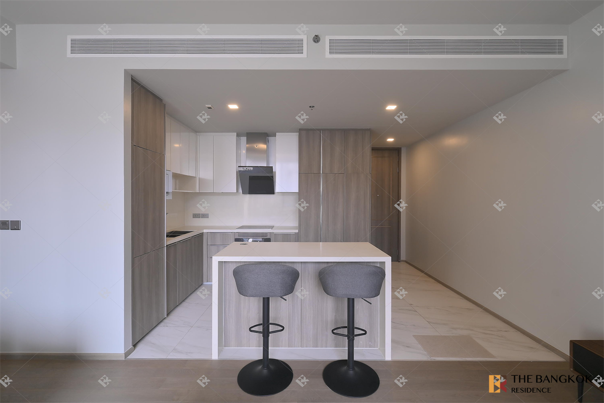 picture Celes Asoke near MRT Sukhumvit Station Luxuriously Elevated Unit - 3/10