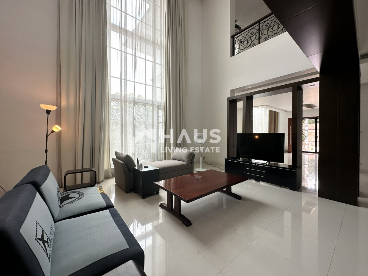 รูป ✨ มรดกแห่งความภูมิใจ! คฤหาสน์ทายาท สภาพดีเยี่ยม (วิวหน้าบ้านเปิดโล่ง) 🔥 ขายบ้านเดี่ยว คฤหาสน์ทายาท 🔥 / 4 ห้องนอน #HCWT012 - รูปที่ 5/38