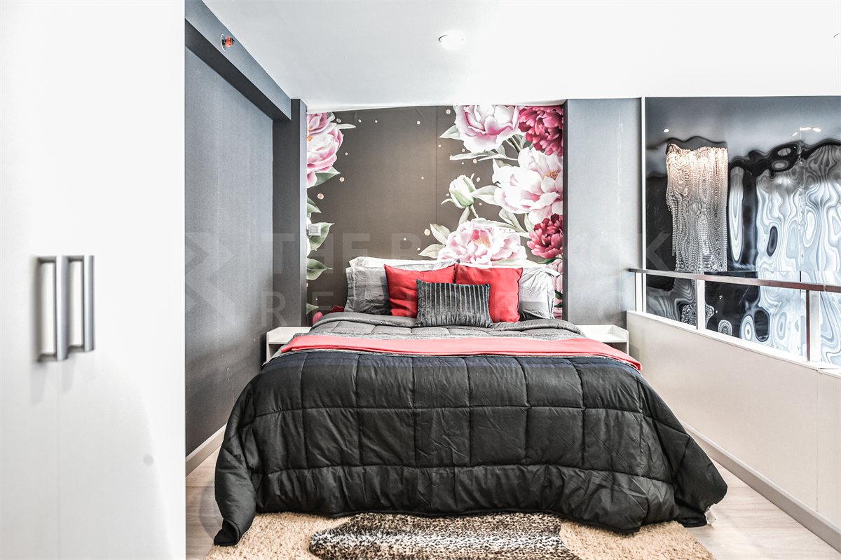 picture KnightsBridge Prime Sathorn Looking for an owner for this special unit - 7/10