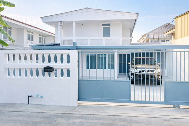 รูป 3ปีมีครั้ง รพ.วิภาราม 950 ม. เดอะไนน์ พระราม 9 ตลาดเสรีมาร์เก็ต 595ม. ทางด่วนพระราม9 บ้านเดี่ยว 2 ชั้น 3-4นอน 2 น้ำ 65ตร.ว. 252 ตร.ม. - รูปที่ 8/8