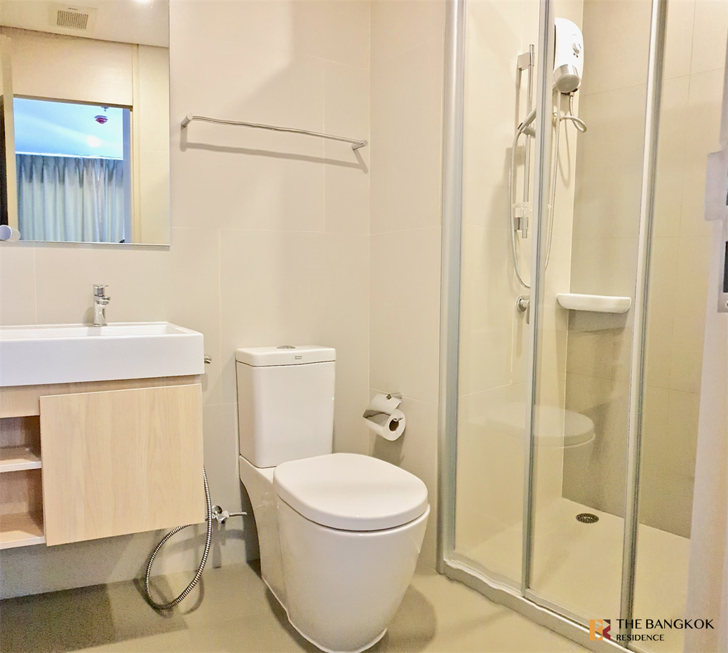 picture Lumpini Suite Phetchaburi - Makkasan Full-featured common area - 2/10