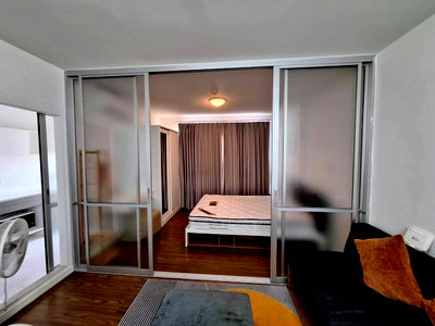 Condos for sale 700 Year Sports Arena Chiang Mai : For sale: Dcondo Nim, near Central Chiang Mai, very good price Tel 082-3899314 Boo