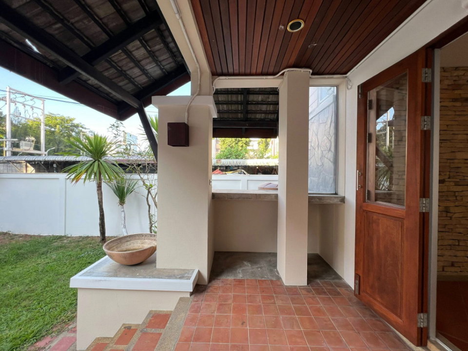 รูป ให้เช่า บ้านนอกโครงการ ใกล้ตลาดศิริวัฒนา (กาดธานินทร์) เหมาะทำธุรกิจ หรืออยู่อาศัยแบบครอบครัวใหญ่ น่าอยู่ ทำเลดี -RW007897 - รูปที่ 3/18