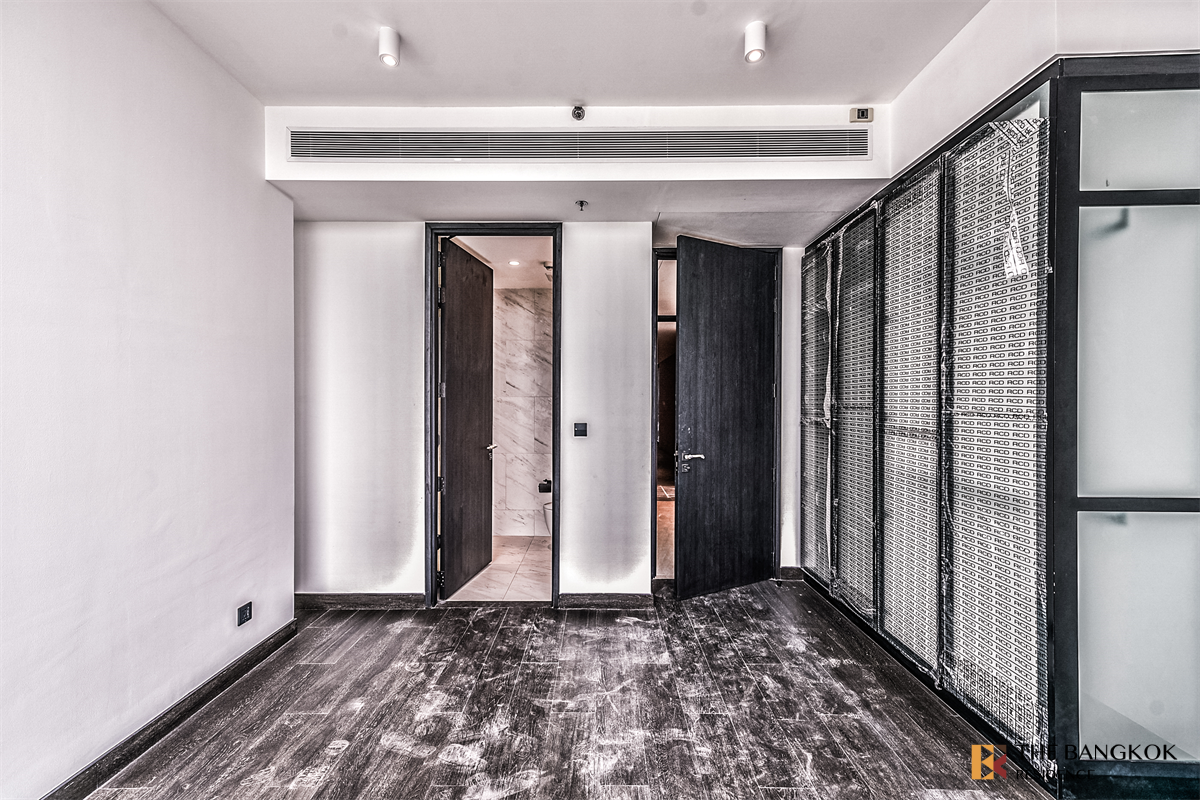 picture Luxuriously Elevated Unit Tait 12 near BTS Saint Louis - 3/9