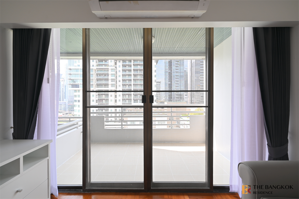 picture Acadamia Grand Tower near BTS Phrom Phong Ready-to-move-in Condo - 5/10