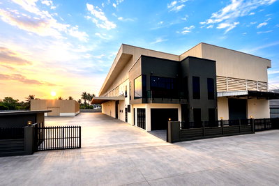 Factory for rent Krathum Baen Samut Sakhon : Code: 26KJ1973  for rent Warehouse on Ekkachai Rd. 🔥🔥 Line ID: @kjcondo (with @)🔥🔥