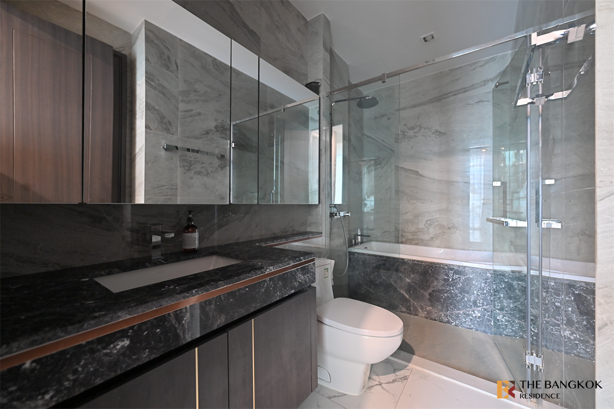 picture LAVIQ Sukhumvit 57 Private Unit, Fully Equipped Common Area near BTS Thong Lo - 9/10