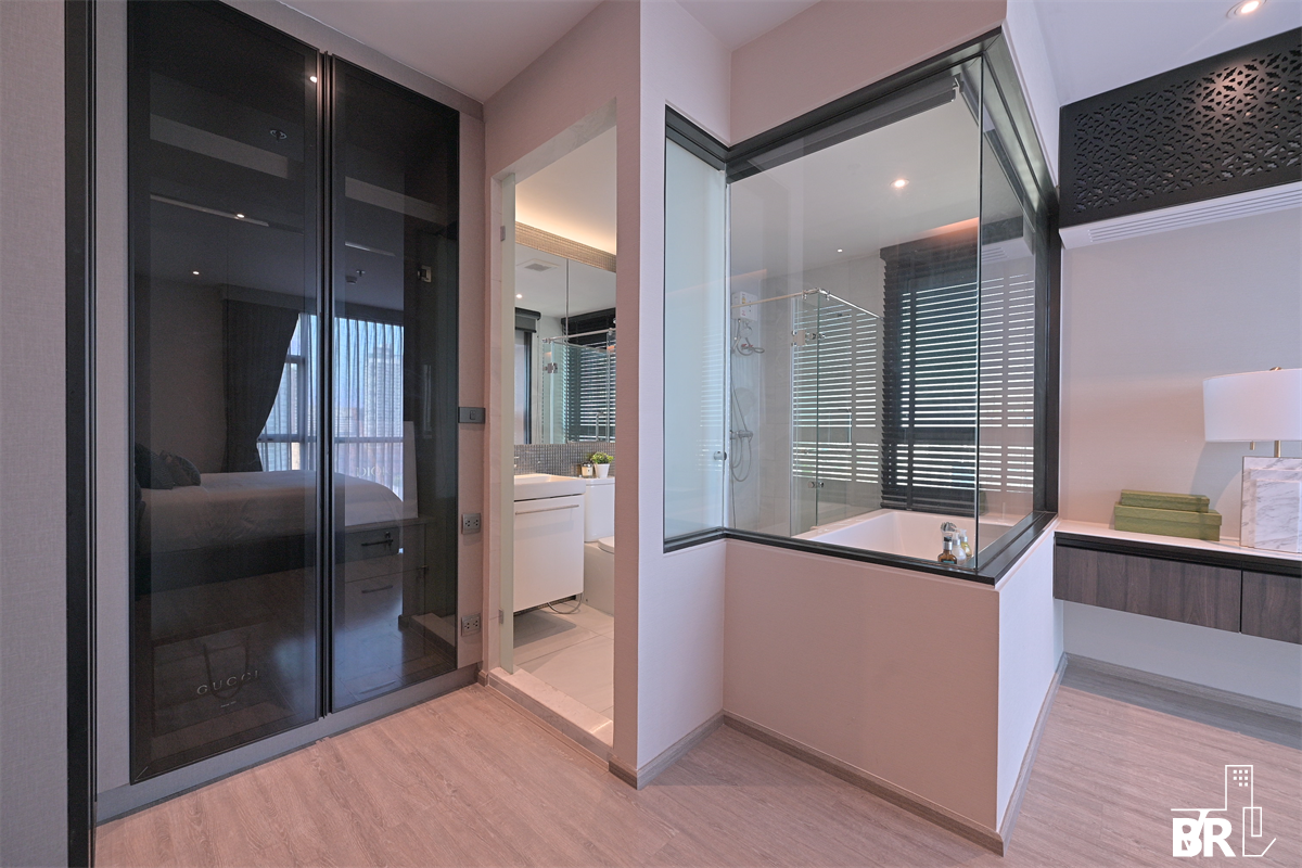 picture RHYTHM Ekkamai near BTS Ekkamai Move-in Ready, Just Bring Your Stuff - 4/10