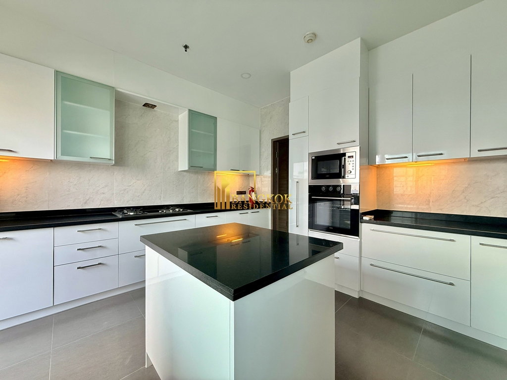 รูป Expansive 4 Bedroom Penthouse Apartment in Vibrant Area - BR20058AP - รูปที่ 16/65