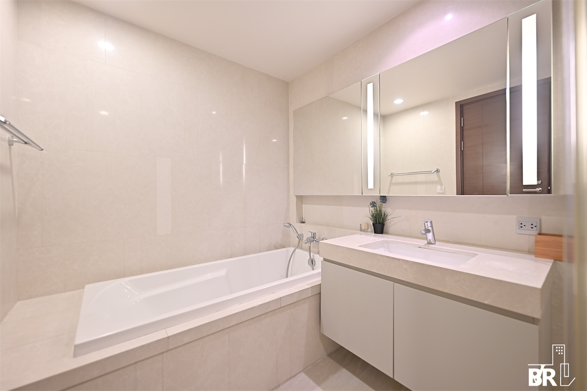 รูป ลดหนักจัดเต็ม ควอทโทร บาย แสนสิริ - รูปที่ 8/10