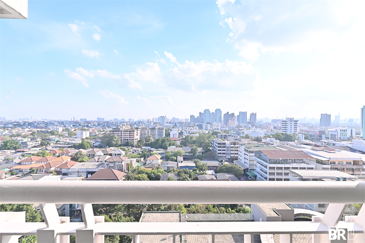 picture High-potential Location, Not as Expensive as You Think RHYTHM Ratchada near MRT Ratchadaphisek Station - 9/10