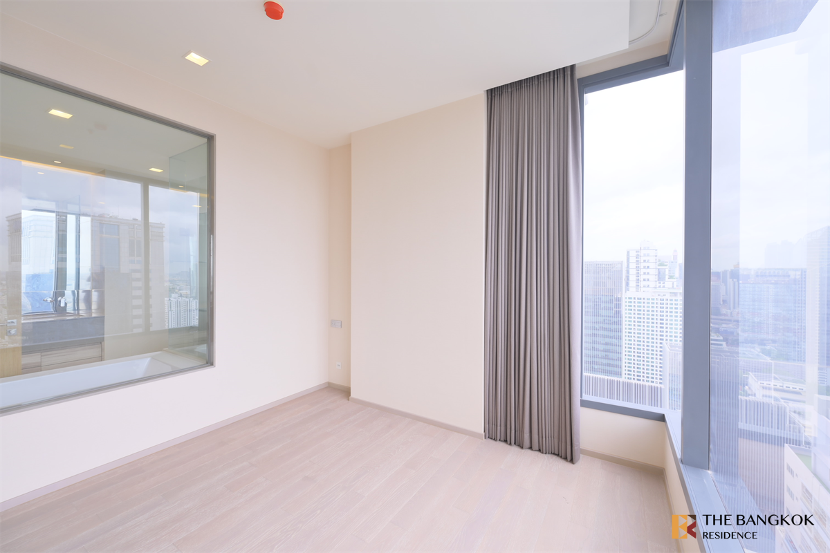 picture The Esse Asoke  Great price, prime location - 4/10