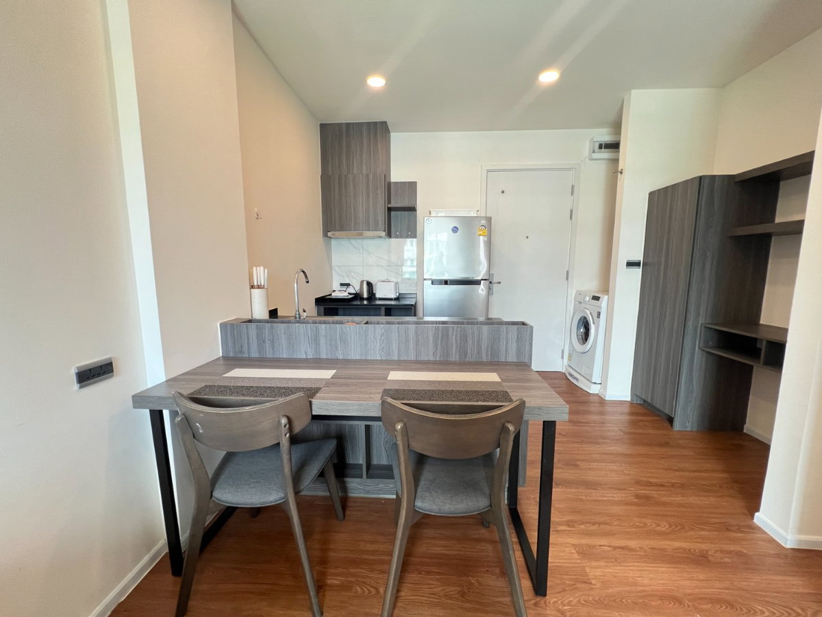picture Space Central condo – great location, for rent! - 4/8