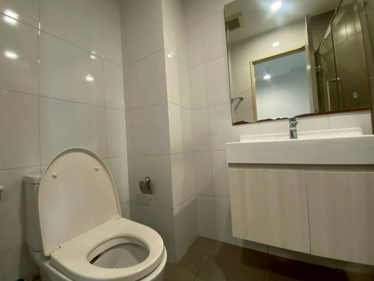 รูป ห้องใหญ่ น่าอยู่มาก ติดBTS 0เมตร!!!RichPark พหลโยธิน 59 ด่วนๆๆๆ - รูปที่ 9/9