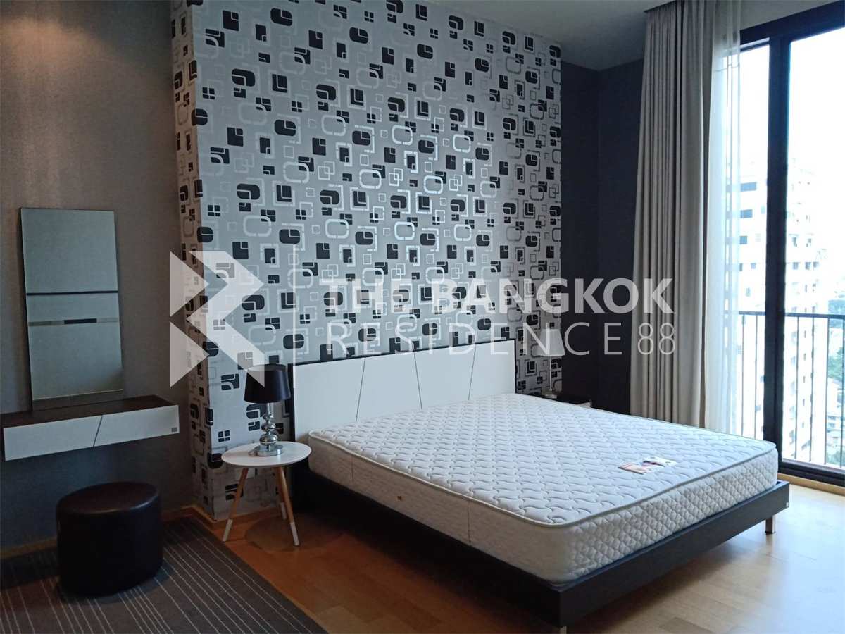 picture Noble ReD Condo in Business District near BTS Ari - 2/9