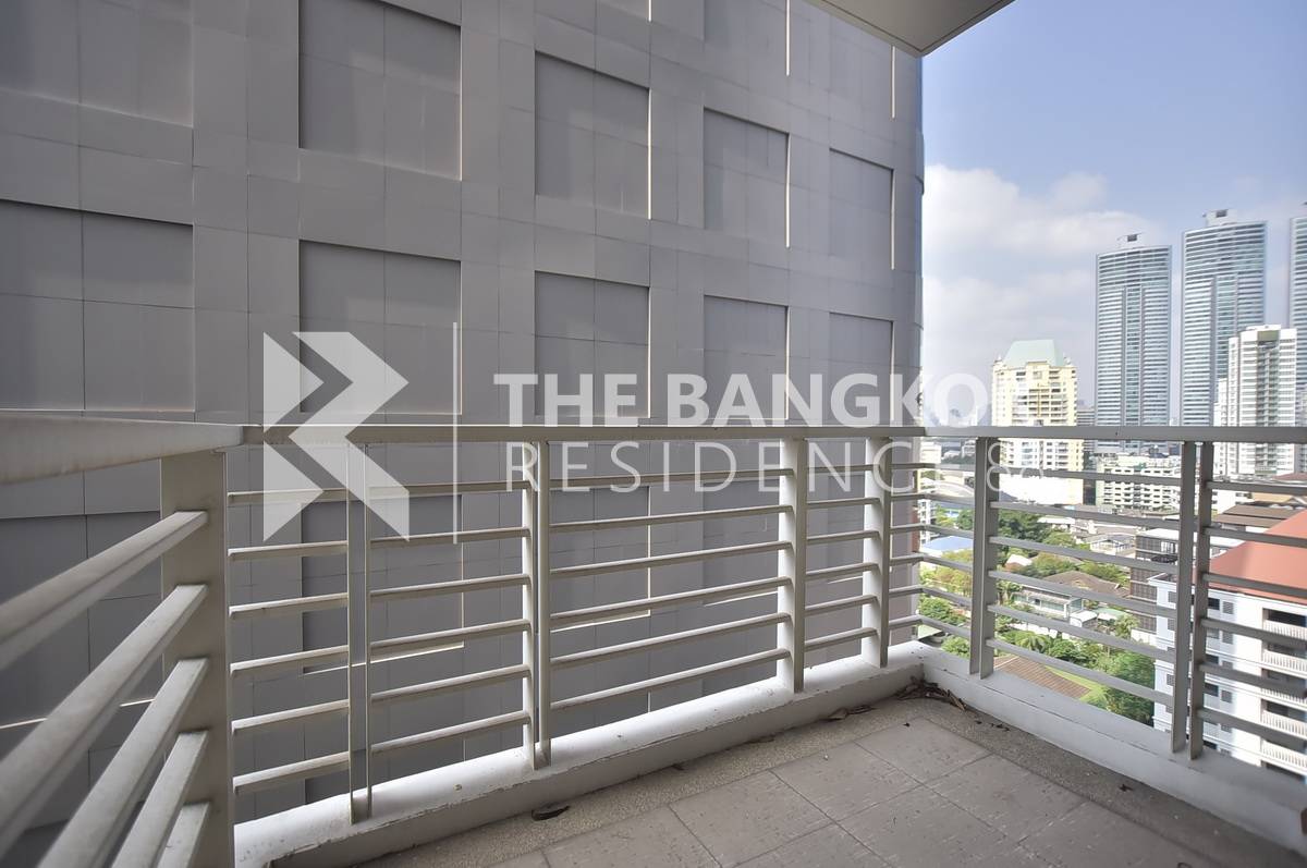 picture Siri Residence near BTS Phrom Phong Room available, great price - 6/9