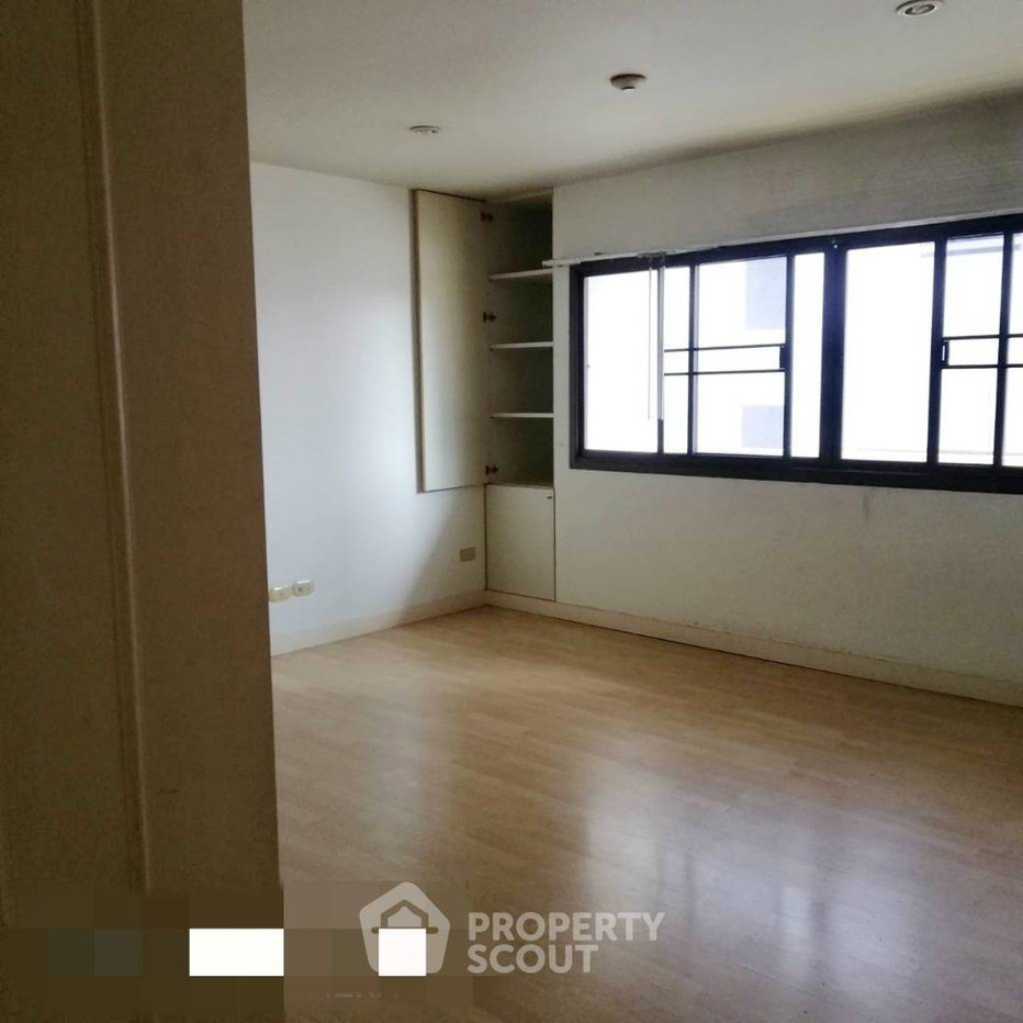 รูป คอนโด 3-ห้องนอน ที่ อารีย์ เพลส สุขุมวิท 26 ใกล้ BTS พร้อมพงษ์ (ID 2823477) - รูปที่ 10/40