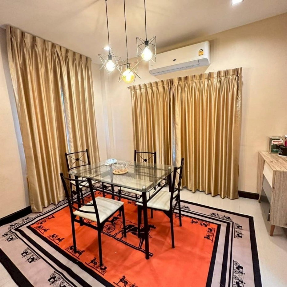 รูป #ให้เช่าบ้านเดี่ยว หลังใหญ่​ เฟอร์นิเจอร์​ครบ พร้อมอยู่สุดๆ​  หมู่บ้านLanceo วงแหวน รามอินทรา 3ห้องนอน 2 ห้องน้ำ​ แอร์​3ตัว​ #เลี้ยงสัตว์ได้ - รูปที่ 15/20