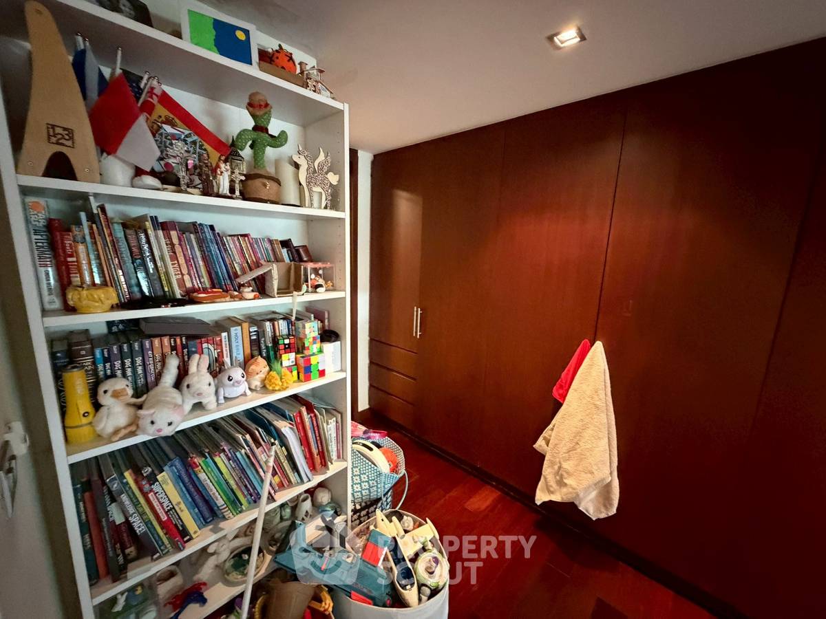 รูป คอนโด 3-ห้องนอน ที่ เลอ รัฟฟิเน่ สุขุมวิท 31 ใกล้ BTS พร้อมพงษ์ (ID 2823443) - รูปที่ 17/17